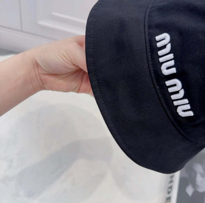 men women hat ,no box. HX25-462-463