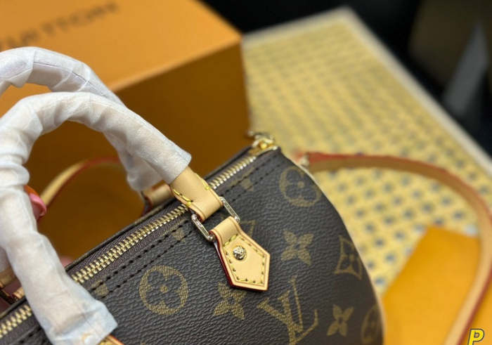 AAAA quality ,split leather bag purse , size: 18cm, B68-6037-6038