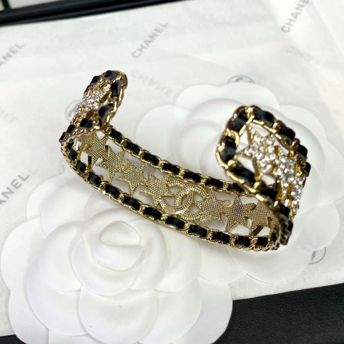 Bracelet bangle cuff jewelry ,with box,  J30-179