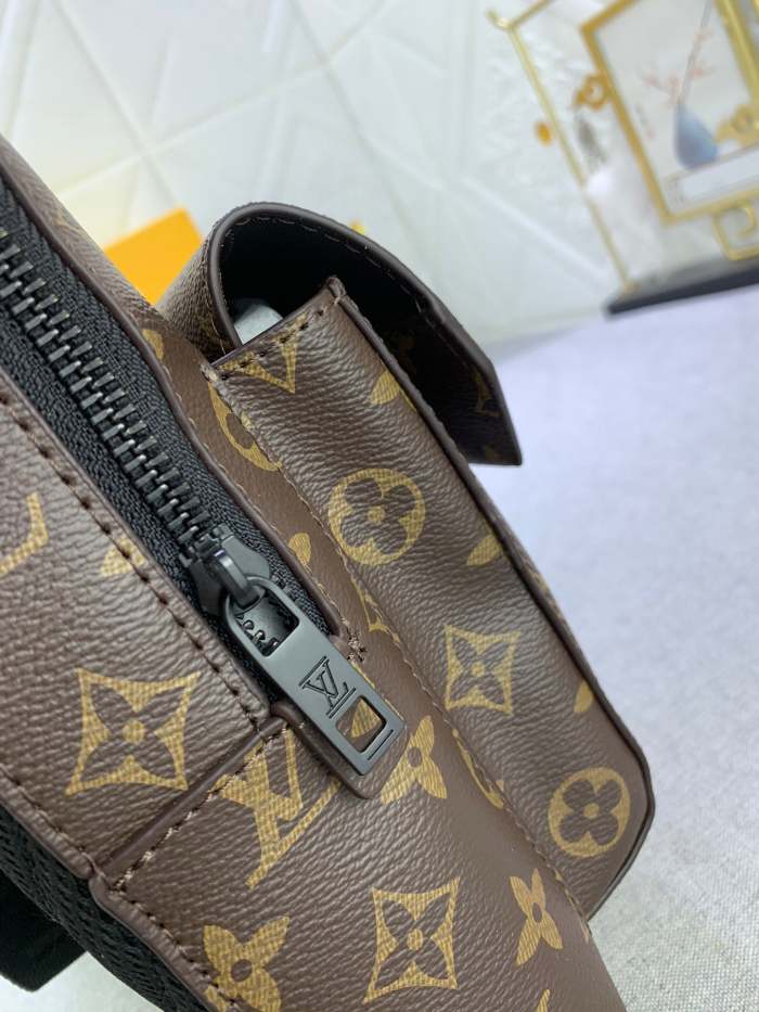 Leather bag ,5A ,no box,size 20x30x4cm,B110-173