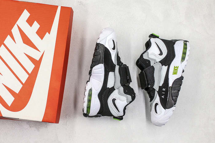 Kid's speed turf sneakers runner shoes, size 28-35, SS70-1572