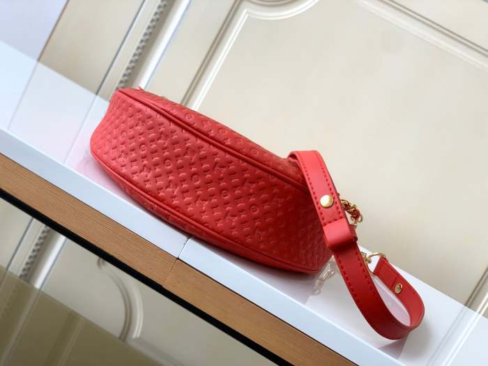 Leather bag ,5A ,size 23x13x6cm,no box, B130-58