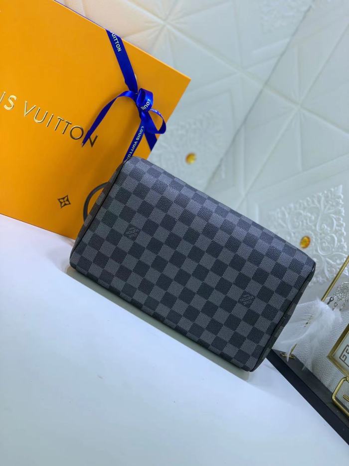 Leather bag, 5A, size 28X16X13cm, no box, B68-6003