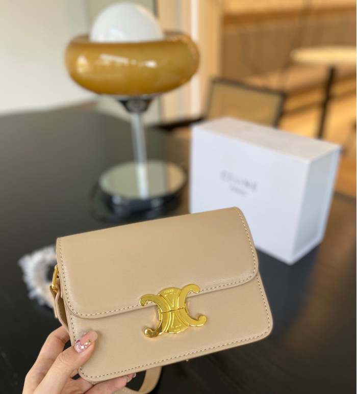 split leather bag,AAAA , no box Size :22 cm  and 18 cm,B68-5606-5611