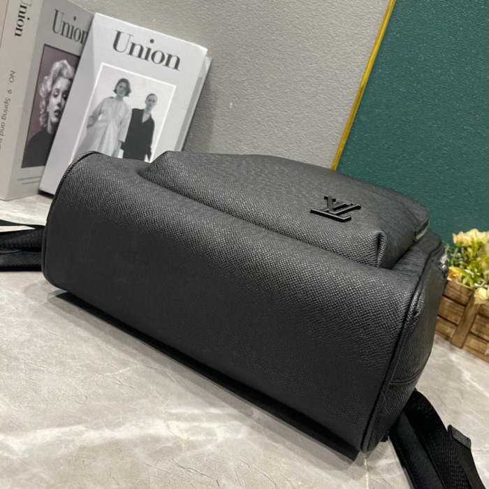 Leather bag ,5A ,no box,size 40x31x15cm,B110-163