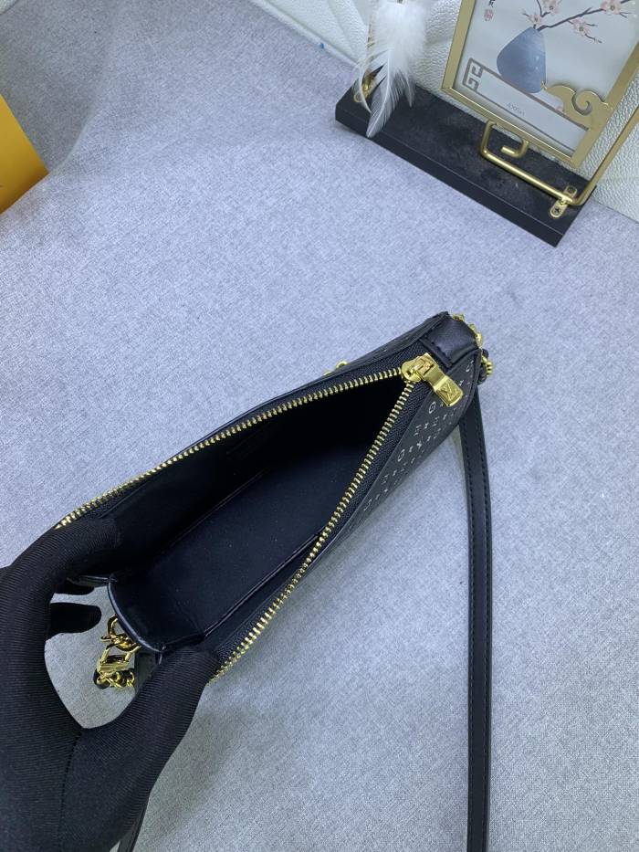 Split Leather  bag ,5A , size 21.5x12.5x5cm ,no box,  B110-135
