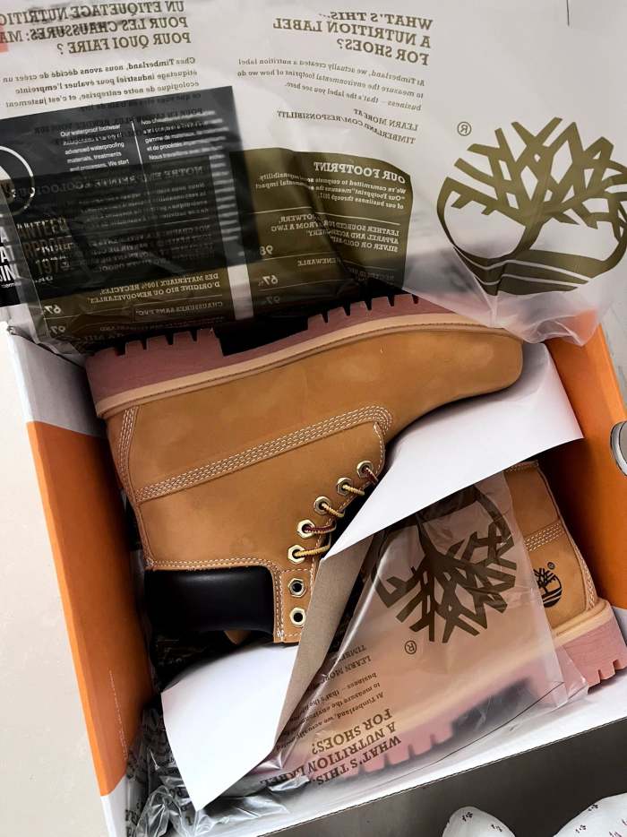 Waterproof ankle boots for men and women. run one size big If you normally wear a size 40, choose a size 39 for this pair. size 35-45，SS80-449-450