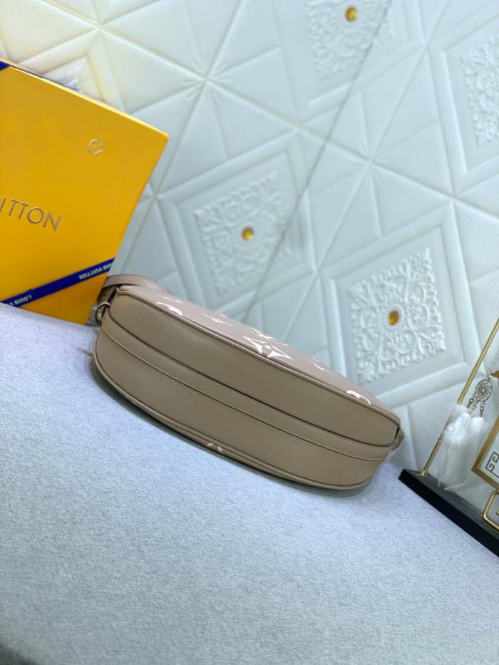 Leather bag ,5A ,no box,size 38X26X10cm,B110-164