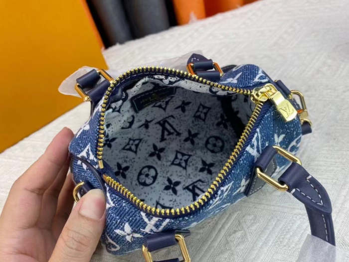 Nano Speedy canvas leather  bag ,5A,size 16X11X9cm, no box, B88-1723