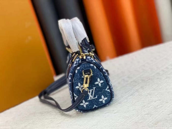 Nano Speedy canvas leather  bag ,5A,size 16X11X9cm, no box, B88-1723