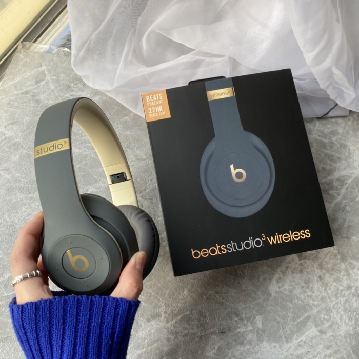 Beats Studio3 Wireless  Bluetooth headset
