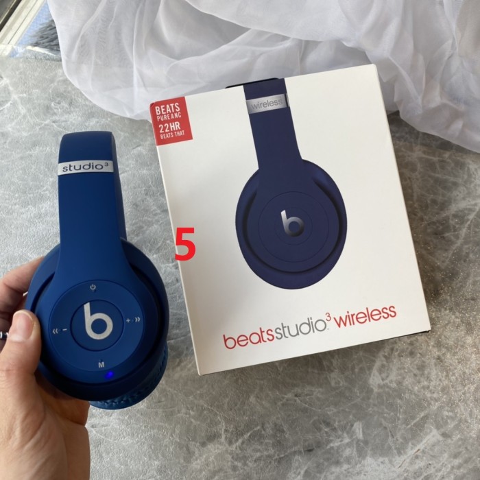 Beats Studio3 Wireless  Bluetooth headset