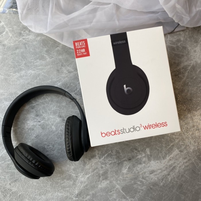 Beats Studio3 Wireless  Bluetooth headset