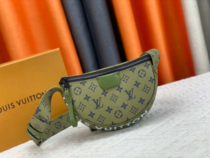 Leather bag ,5A , size 24.5x16x4.5cm ,no box,  B75-1729-1731