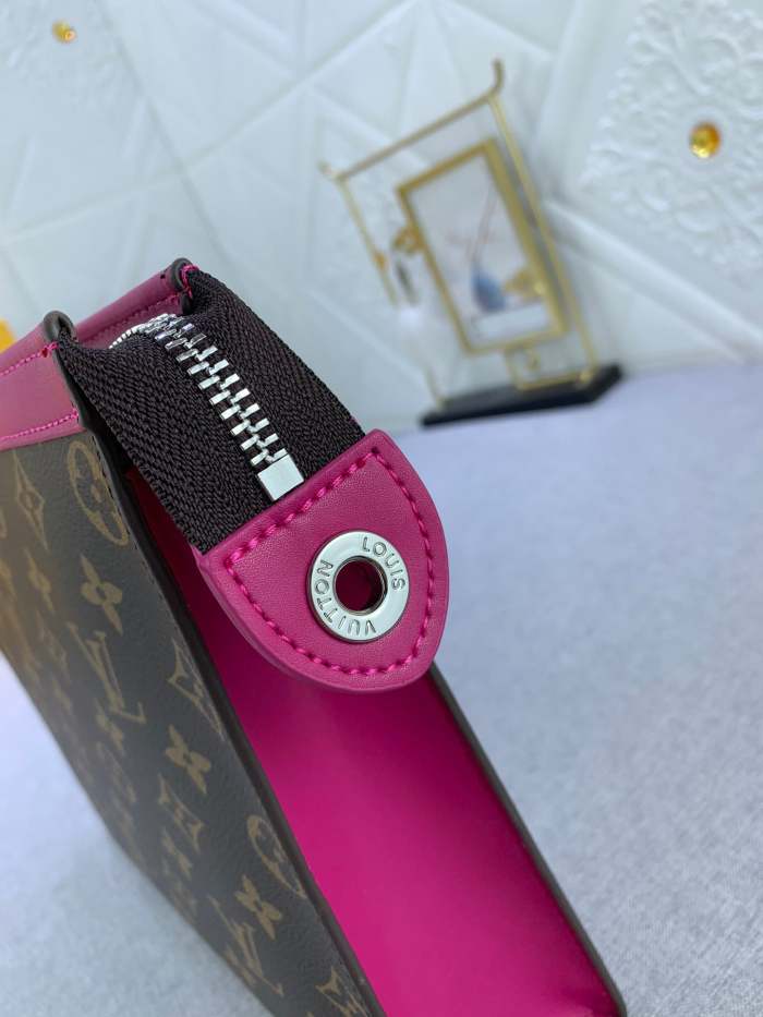 Leather bag ,5A , size 27x21x6cm ,no box,  B68-6074