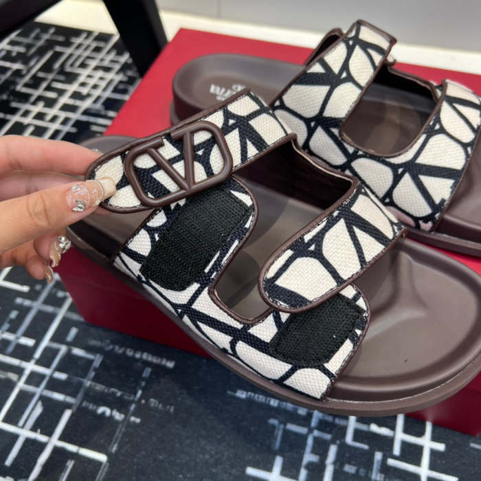 Women men flat sandals shoes,  size 35-45, SS60-2318-2319