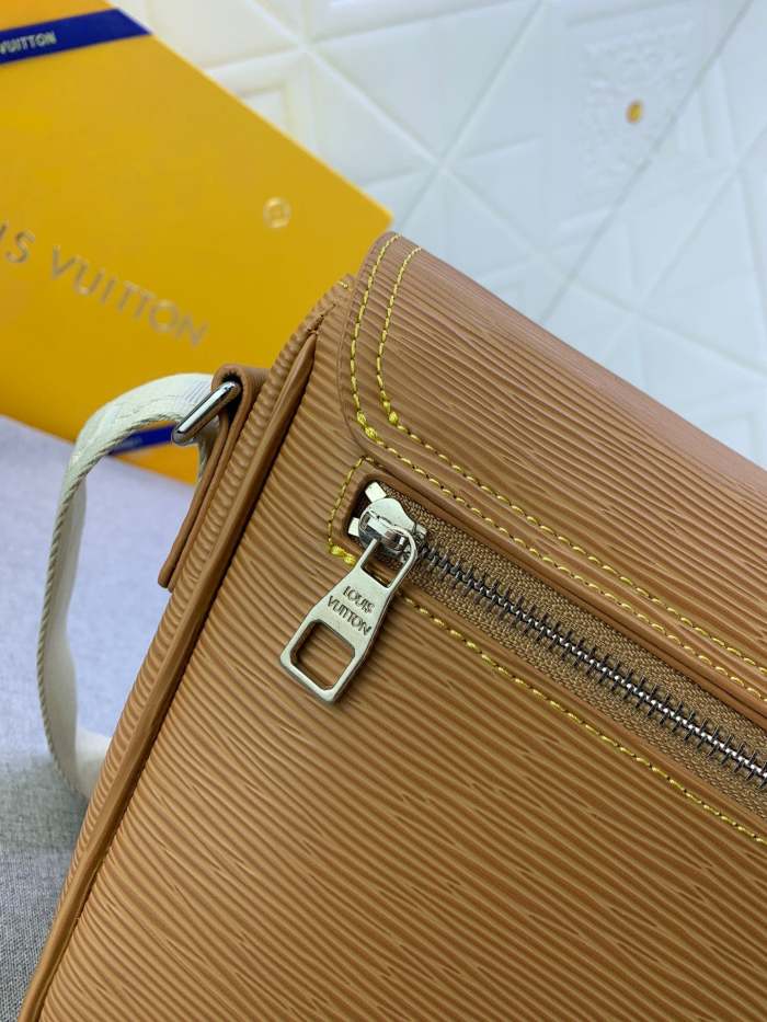 M23097  canvas leather  bag ,5A,size 34x19x11cm, no box, B110-186