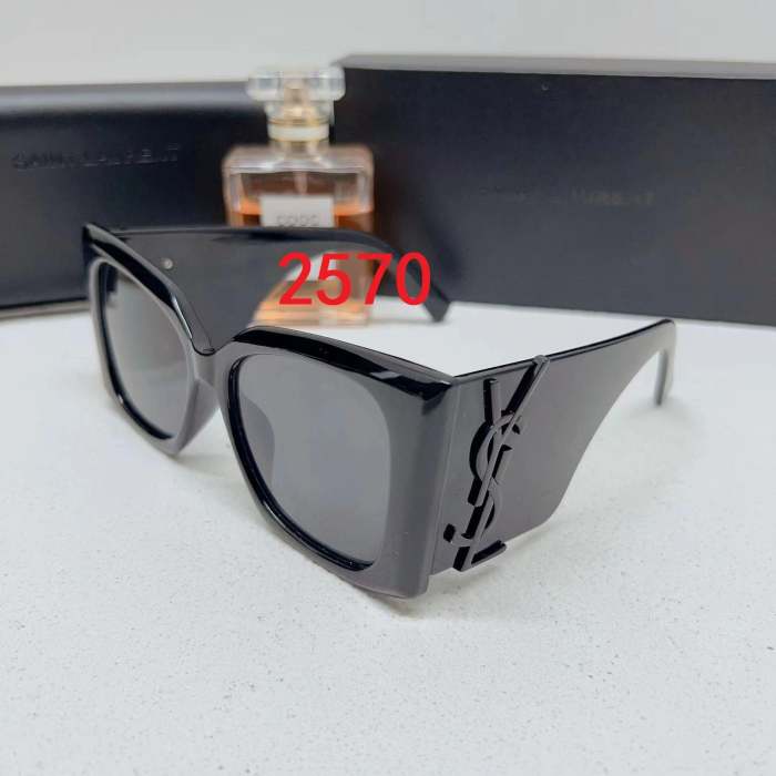 Blue light blocking sunglasses with the box and case ,G25-2566-2571