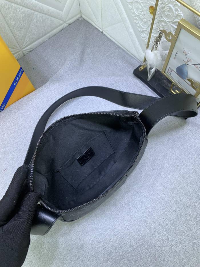 Canvas leather  bag ,5A,size 24.5X16X4.5cm, no box, B110-204