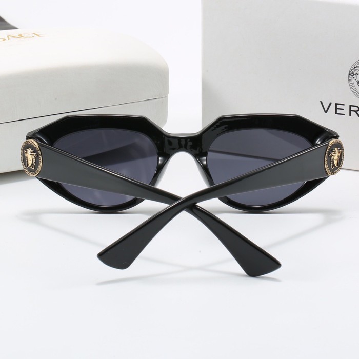 Blue light blocking sunglasses with the box and case ,G25-2638-2642