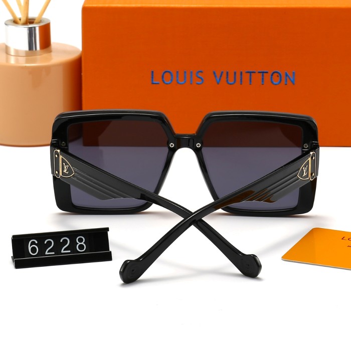 Blue light blocking sunglasses with the box and case ,G25-2732-2737
