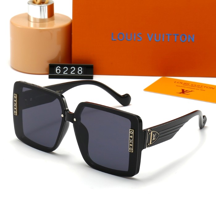 Blue light blocking sunglasses with the box and case ,G25-2732-2737