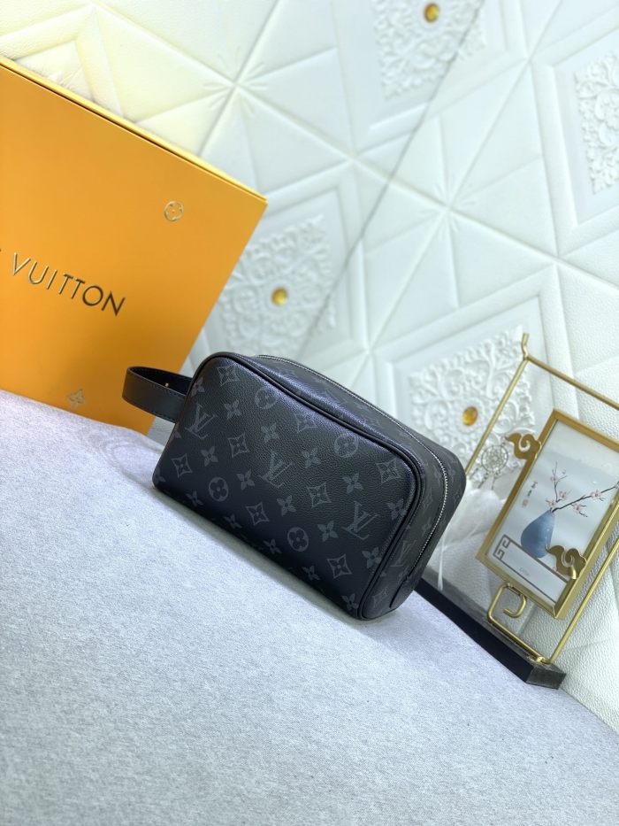 Leather bag ,5A , size 23x13x12cm ,no box,  B68-6097