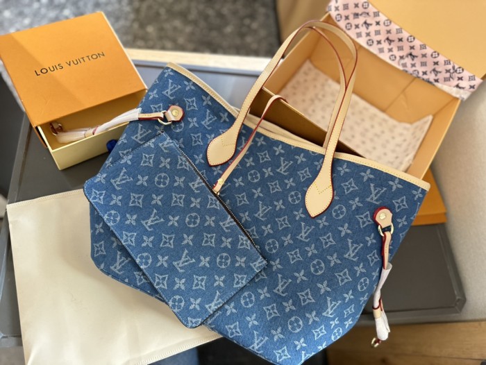 Split Leather  bag ,3A , size 32x28cm ,no box,  B68-6092