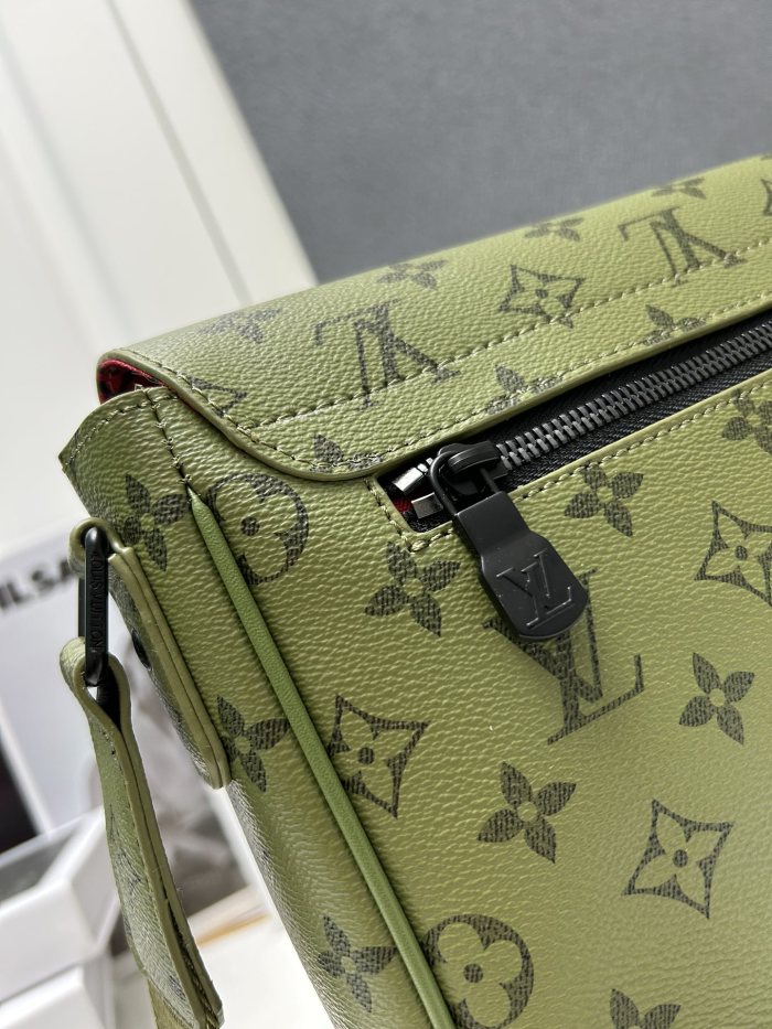 Canvas leather  bag ,5A,size 25X22X7cm, no box, B110-236-237