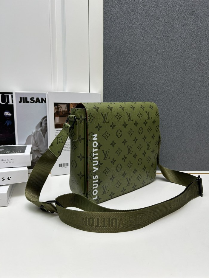 Canvas leather  bag ,5A,size 25X22X7cm, no box, B110-236-237