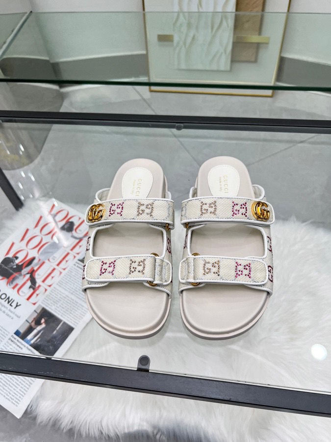 top quality  Leather flat slipper shoes, with box, size 35-45, SS88-654-655