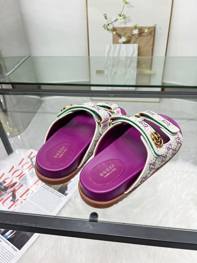 top quality  Leather flat slipper shoes, with box, size 35-45, SS88-654-655