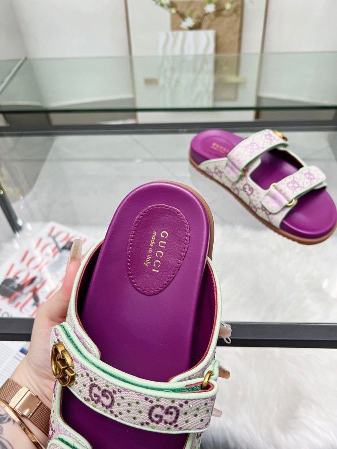 top quality  Leather flat slipper shoes, with box, size 35-45, SS88-654-655