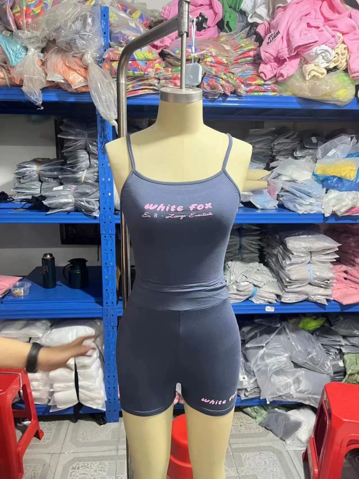 Women fashion yoga casual sports T-shirt + shorts , size S-XL, CL15.5-122-124