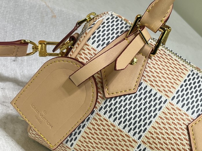 M40611，Leather bag ,5A , size 18x12x10cm ,no box,  B75-2975