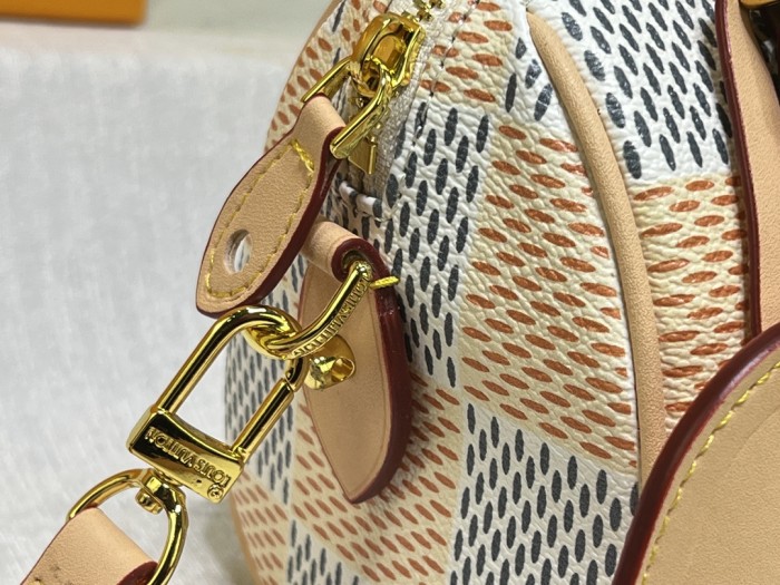 M40611，Leather bag ,5A , size 18x12x10cm ,no box,  B75-2975