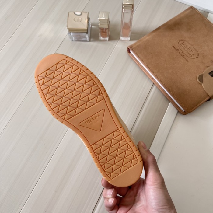 Women runner flat shoes,  size 35-40, SS70-1990-1991