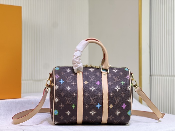 Leather bag ,5A , size 25x15x11cm ,no box,  B88-1772