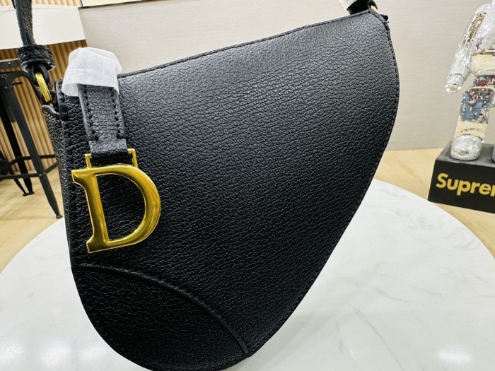 Leather bag ,5A , size 20x19x4cm ,no box,  B88-1777