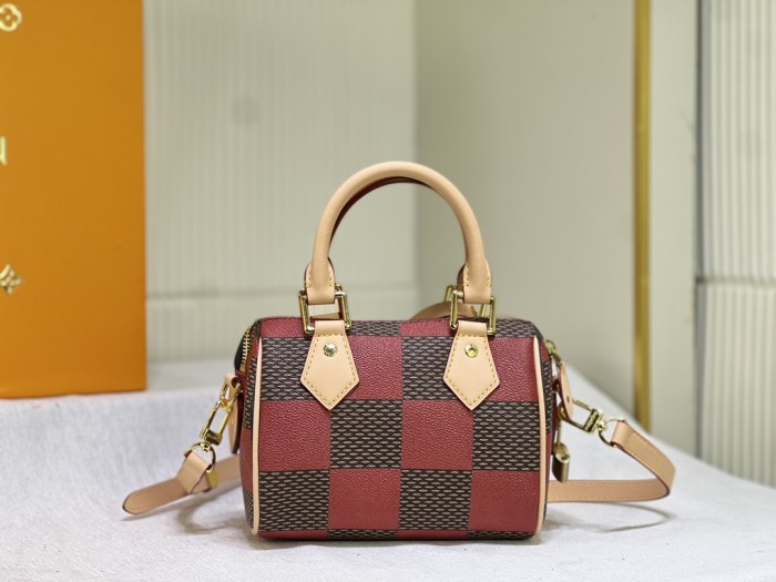 M40611，Leather bag ,5A , size 18x12x10cm ,no box,  B75-2978