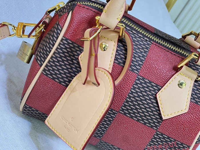 M40611，Leather bag ,5A , size 18x12x10cm ,no box,  B75-2978