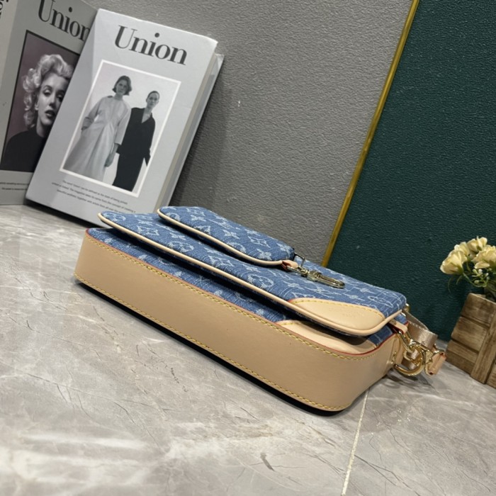 Leather bag ,5A , size 25x18.5x7cm ,no box,  B88-1782