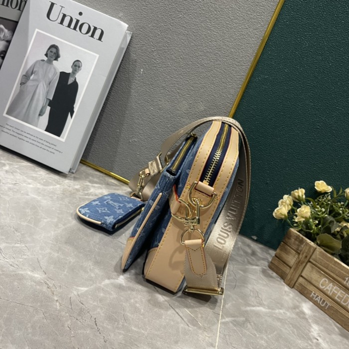 Leather bag ,5A , size 25x18.5x7cm ,no box,  B88-1782