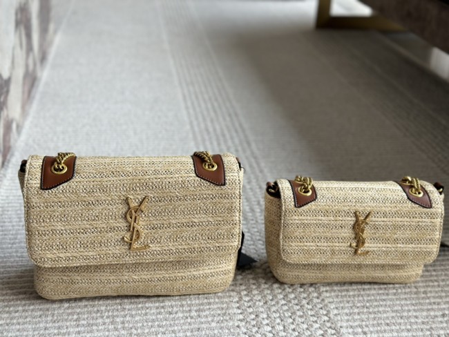 Straw raffia leather bag ,4A , size 26x18cm or 21x14cm ,no box, B75-2980-2982