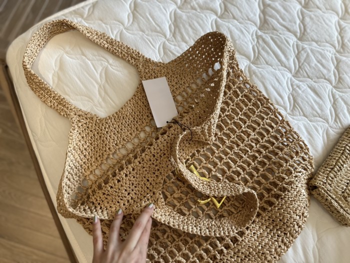 Straw raffia shopping bag mother  beach bag ,4A , size 40x37cm ,no box,  B75-2984