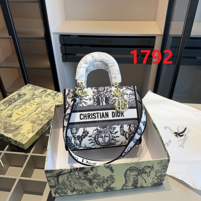 Split leather bag ,4A , size 25x21x8cm,no box,  B88-1790-1792