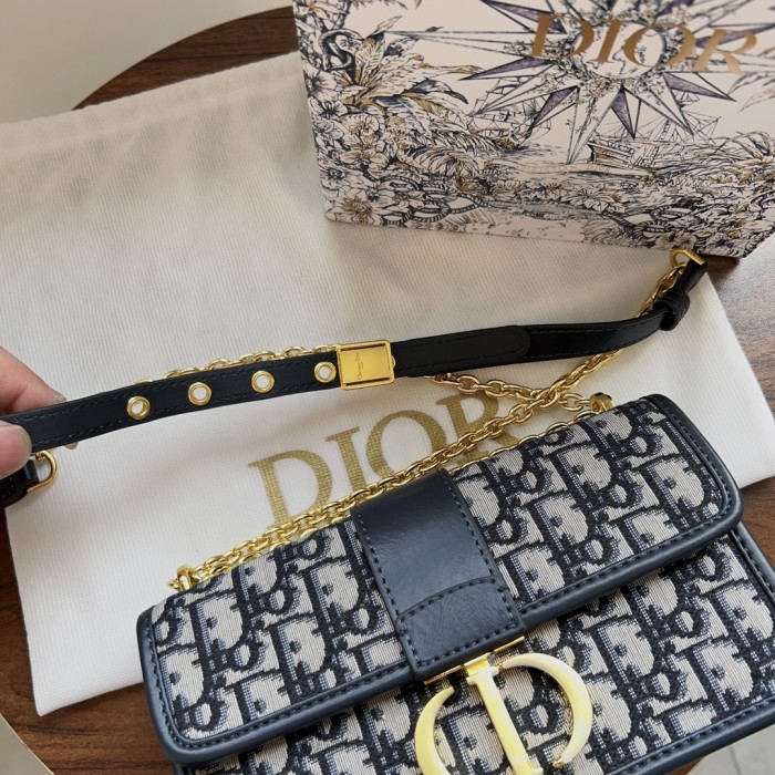 Split leather bag ,3A , size 21cm ,no box,  B68-6153