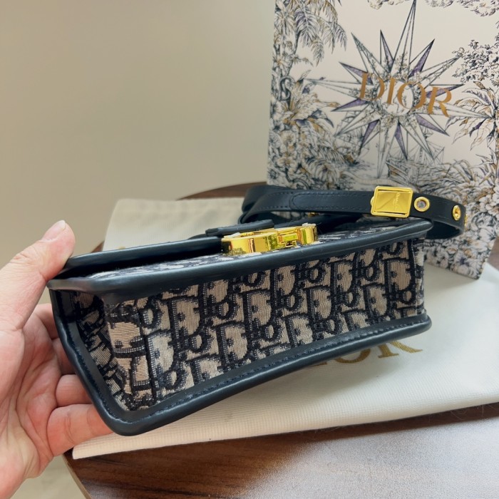 Split leather bag ,3A , size 21cm ,no box,  B68-6153