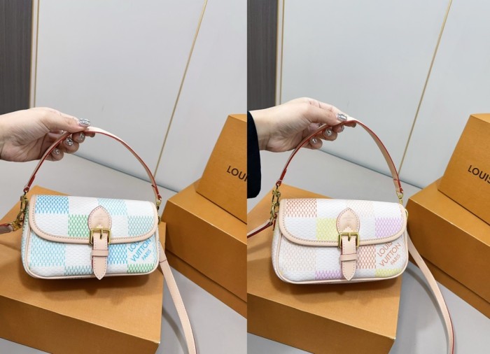 Split leather bag ,3A , size 20x14cm,no box,  B75-3005-3006