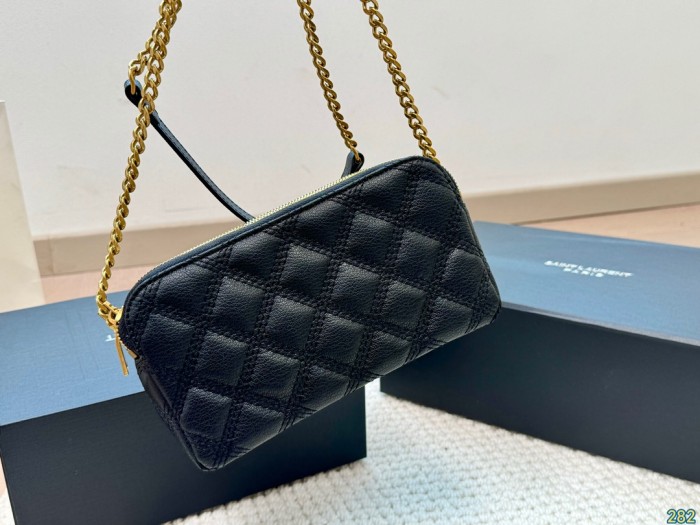 Split leather bag ,3A , size 20x11cm,no box,  B75-2999